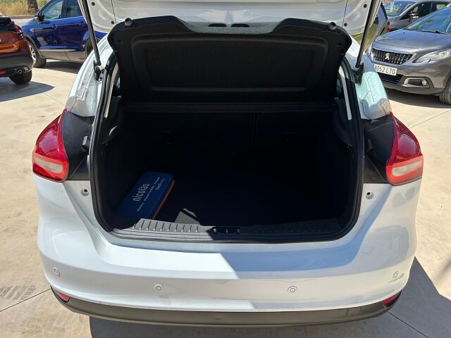 FORD FOCUS BUSINESS 1.5 TDCI AUTO SPANISH LHD IN SPAIN 105000 MILES SUPERB 2016